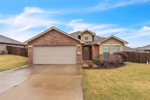 808 63rd Ave, Bentonville, AR 72713