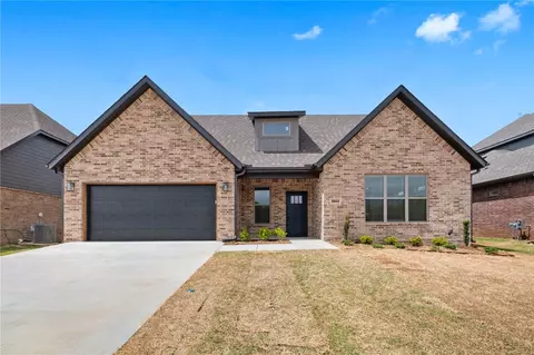 4802 SW Scarlet Oak St, Bentonville, AR 72713