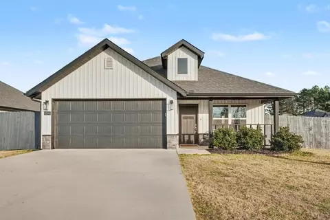 2509 S D St, Rogers, AR 72758
