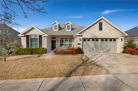 3080 E Royal Dr, Fayetteville, AR 72701