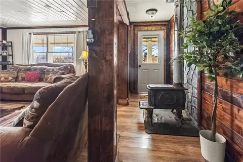 Entry Way - 2097 Nc 1600, Compton, AR 72624 photo 1 of 1