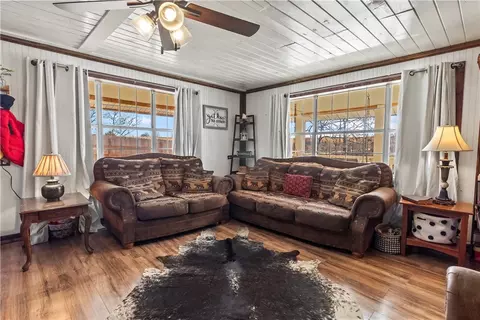 Living - 2097 Nc 1600, Compton, AR 72624 photo 1 of 4