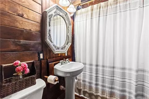 Bath - 2097 Nc 1600, Compton, AR 72624 photo 2 of 4