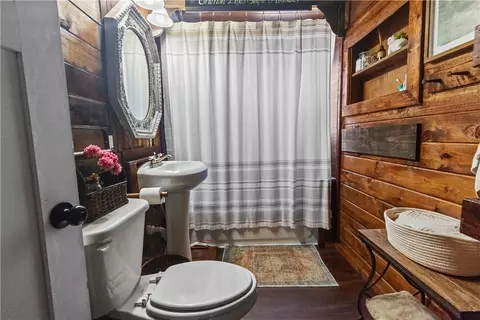 Bath - 2097 Nc 1600, Compton, AR 72624 photo 1 of 4