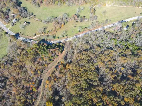 8451 Us-412, Berryville, AR 72638