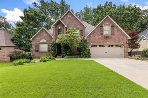 2712 Taylor Dr, Harrison, AR 72601