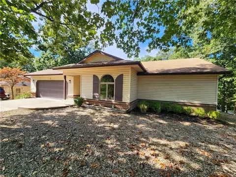 7 Cherhill Dr, Bella Vista, AR 72714