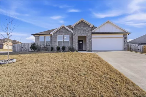 485 W Branta St, Farmington, AR 72730