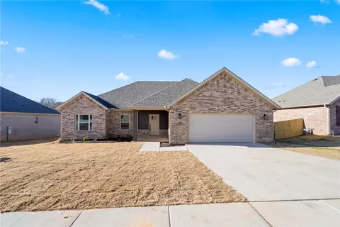 83 W Watson Ln, Farmington, AR 72730
