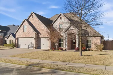 Exterior - 4123 Willowbend Dr, Rogers, AR 72758 photo 2 of 4