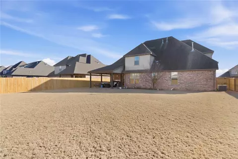 Exterior - 4123 Willowbend Dr, Rogers, AR 72758 photo 4 of 4