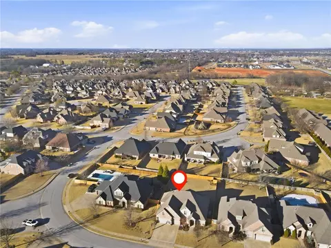 View/Area - 4123 Willowbend Dr, Rogers, AR 72758 photo 2 of 4