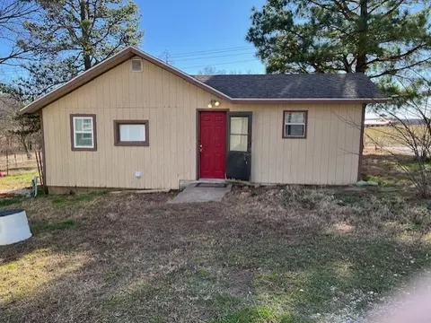 128 NE Pianalto St, Gentry, AR 72734