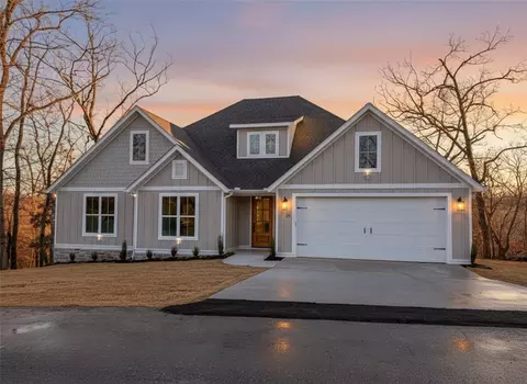29 Magrath Cir, Bella Vista, AR 72715