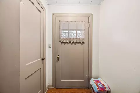 Entry Way - 705 Crouch St, Springdale, AR 72764 photo 1 of 1