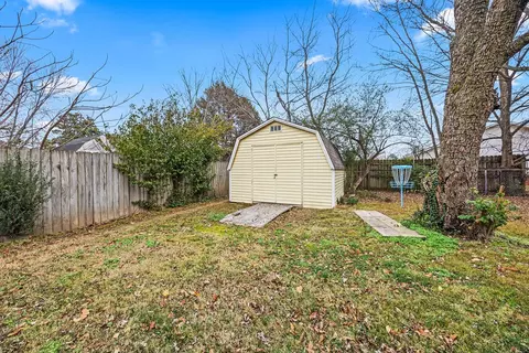 Exterior - 705 Crouch St, Springdale, AR 72764 photo 4 of 9