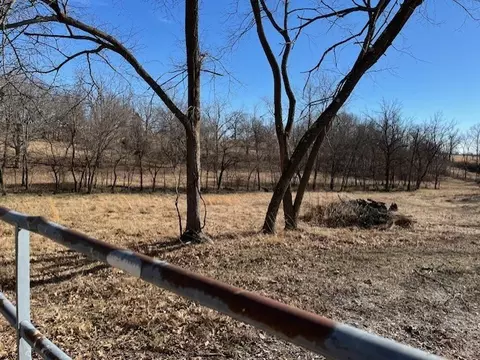 1035 E 1st Ave, Gentry, AR 72734 photo 7