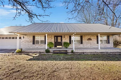 4 Trison Ln, Clarksville, AR 72830