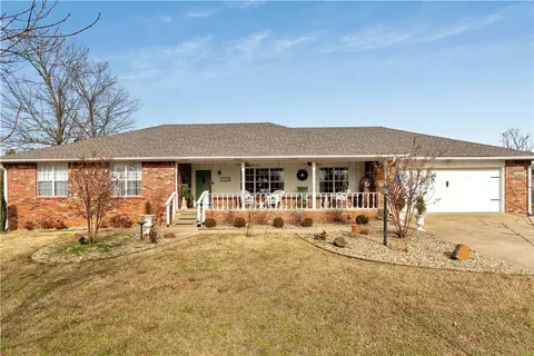 1350 Clear Creek Dr, Springdale, AR 72764