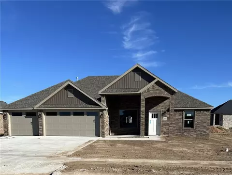 661 Blunt Ave, Prairie Grove, AR 72753