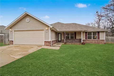 340 W Circle Dr, Fayetteville, AR 72701