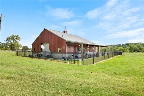 5000 SW Opal Rd, Bentonville, AR 72713