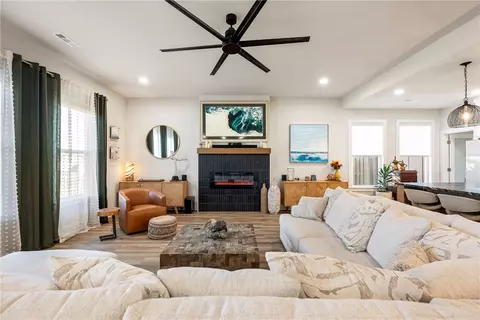 1300 Bunker Dr, Pea Ridge, AR 72751