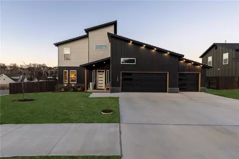 1300 Bunker Dr, Pea Ridge, AR 72751