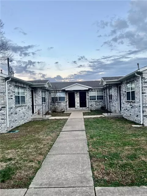 801 E 1st Street Apt 801 803 805 807 St #801, 803, 805, 807, Gentry, AR 72734