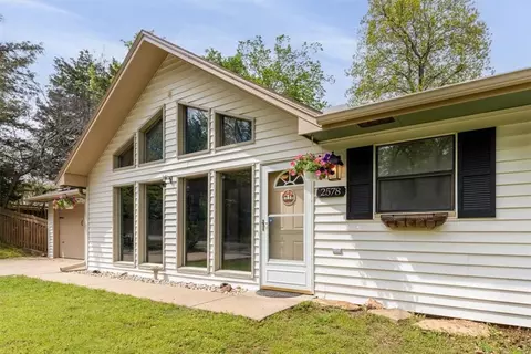 2578 N Warwick Dr, Fayetteville, AR 72703