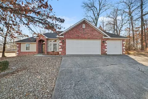 8 Slaggford Ln, Bella Vista, AR 72714
