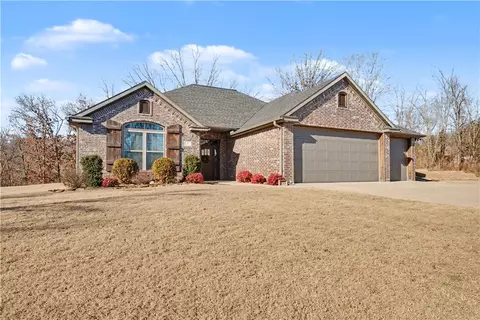 9 Luncarty Ln, Bella Vista, AR 72715