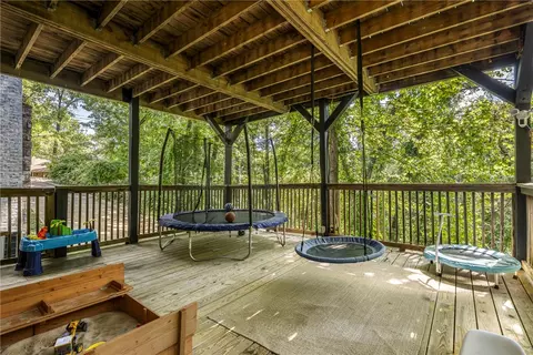 Exterior - 814 Summit Loop, Rogers, AR 72756 photo 8 of 11