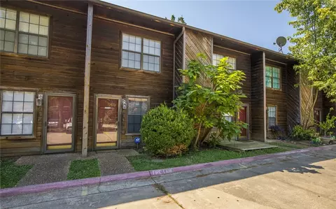 1370 N Oakland Ave #7, Fayetteville, AR 72703