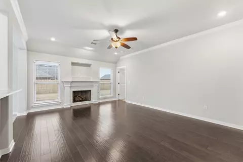 Living - 300 Genoa Way, Centerton, AR 72719 photo 1 of 3