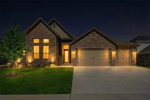 Exterior - 1341 Greyback Ln, Centerton, AR 72719 photo 3 of 7