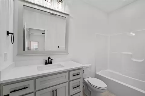 Bath - 1341 Greyback Ln, Centerton, AR 72719 photo 6 of 6
