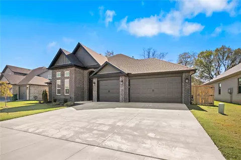 Exterior - 1341 Greyback Ln, Centerton, AR 72719 photo 5 of 8