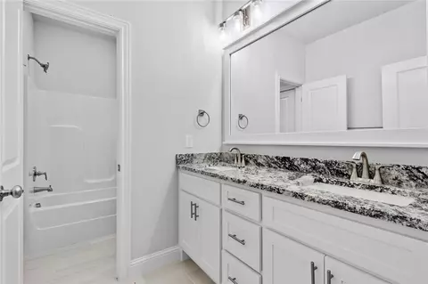 Bath - 1341 Greyback Ln, Centerton, AR 72719 photo 5 of 6