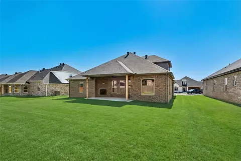 Exterior - 1341 Greyback Ln, Centerton, AR 72719 photo 6 of 7