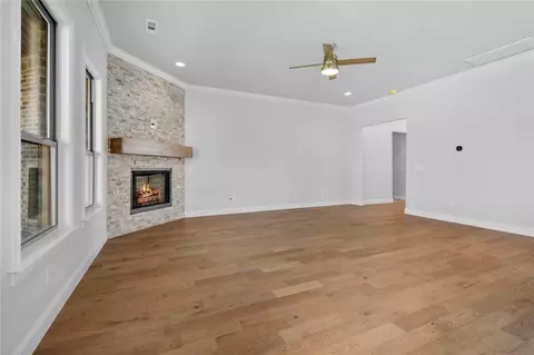 Living - 1341 Greyback Ln, Centerton, AR 72719 photo 3 of 3