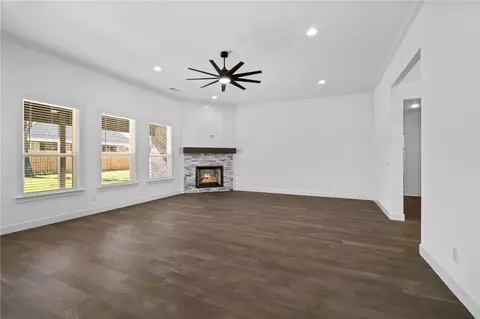 Living - 1341 Greyback Ln, Centerton, AR 72719 photo 3 of 3