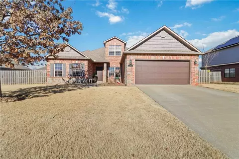 202 Sussex Ave, Lowell, AR 72745