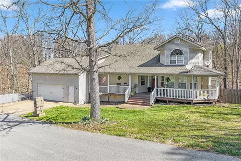 106 Deer Ridge Rd, Gravette, AR 72736
