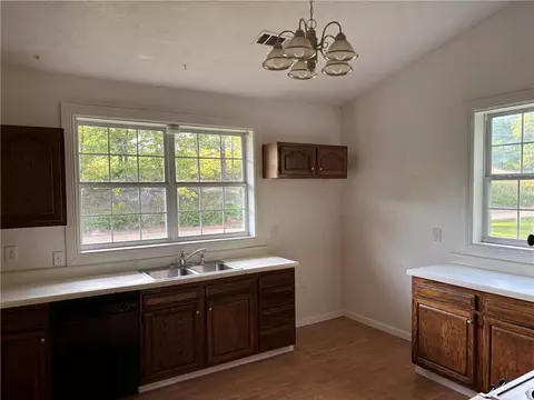 Kitchen - 5682 Wade Rd, Harrison, AR 72601 photo 2 of 2