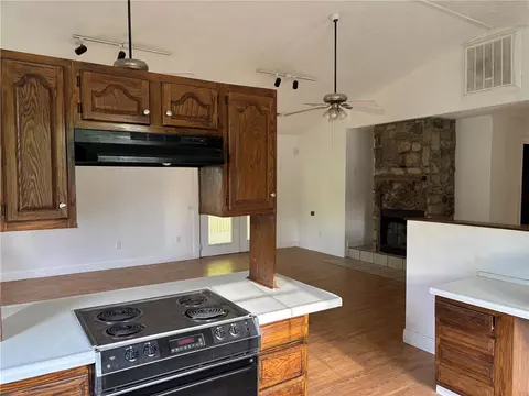 Living - 5682 Wade Rd, Harrison, AR 72601 photo 4 of 5
