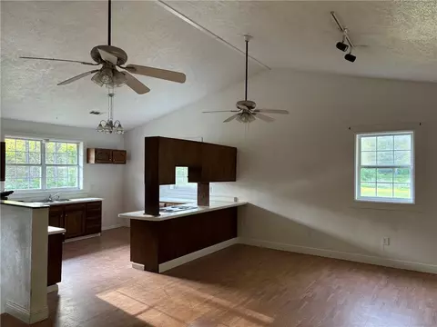 Living - 5682 Wade Rd, Harrison, AR 72601 photo 2 of 5