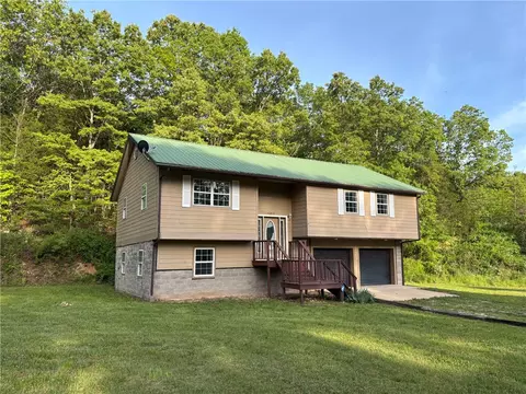 Exterior - 5682 Wade Rd, Harrison, AR 72601 photo 2 of 16