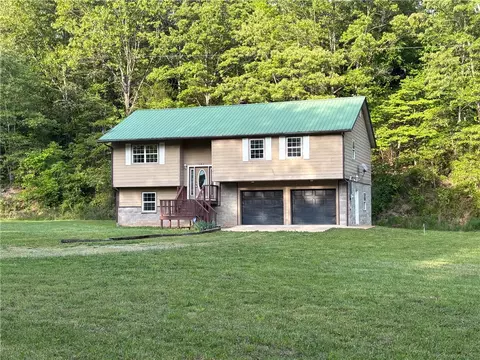 Exterior - 5682 Wade Rd, Harrison, AR 72601 photo 9 of 16
