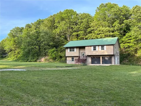 Exterior - 5682 Wade Rd, Harrison, AR 72601 photo 6 of 16
